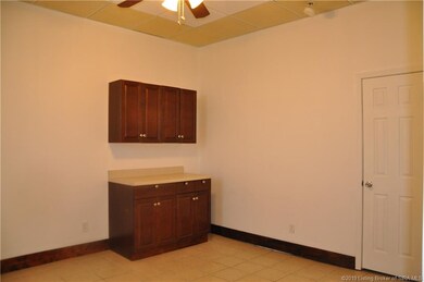 523 E Chestnut St, Corydon, IN 47112 - photo 6