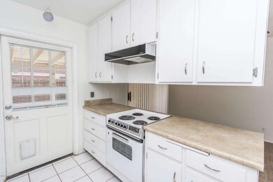 5026 w new world kitchen