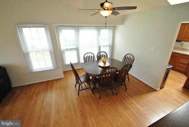 13199 Ladybank Ln, Herndon, VA 20171 - photo 3