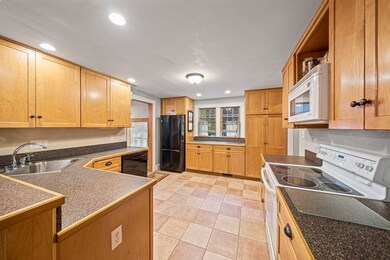 43 Progress St, Weymouth, MA 02188 - photo 5