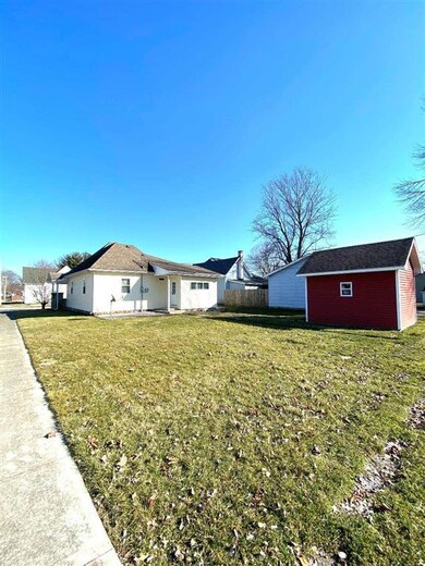 390 6th St NE, Linton, IN 47441 - photo 3