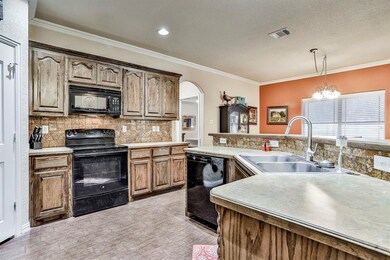 145 Miramar Cir, Weatherford, TX 76085 - photo 5