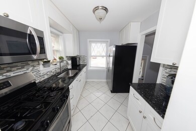 802 Bristol Ave, Westchester, IL 60154 - photo 5