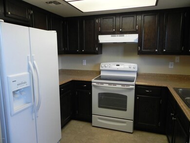 02 Kitchen 01