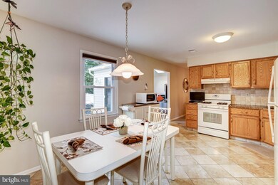 220 Forrest Ave, Folsom, PA 19033 - photo 7