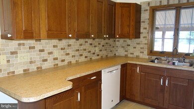 141 S Greenview Rd, Schuylkill Haven, PA 17972 - photo 5