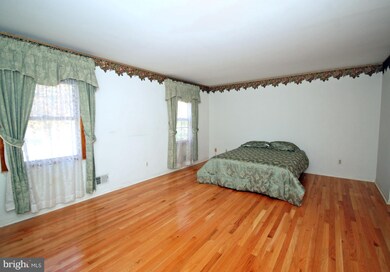 18 Zev Ct, Monmouth Junction, NJ 08852 - photo 7