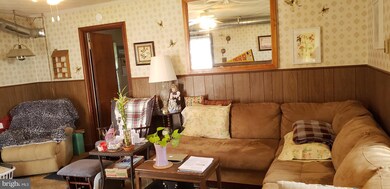 2112 Scott Key Dr, District Heights, MD 20747 - photo 4