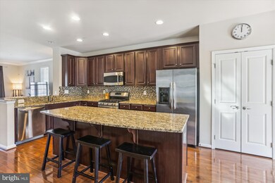 7243 Dorchester Woods Ln, Hanover, MD 21076 - photo 2