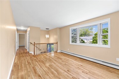 21 Reardon Dr, Middletown, RI 02842 - photo 7