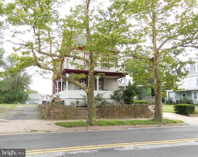 506 Bridgeboro St, Riverside, NJ 08075 - photo 3