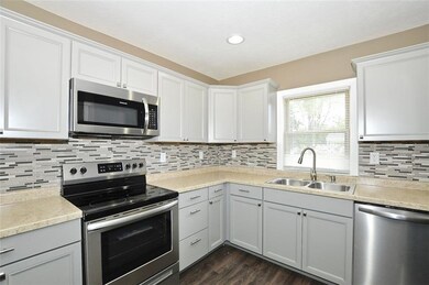 98 S 6th Ave, Beech Grove, IN 46107 - photo 5