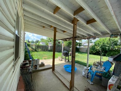 954 Tellega Ave, Columbus, OH 43207 - photo 4