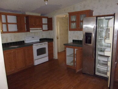 93 Southern Dr, Crawfordville, FL 32327 - photo 3