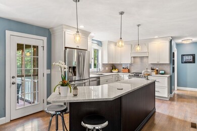 107 Camelot Dr, Bedford, NH 03110 - photo 3