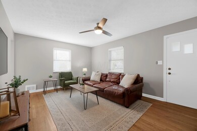 96 N Kellner Rd, Columbus, OH 43209 - photo 4