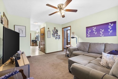 1006 Baretta Ct, Aurora, MO 65605 - photo 4