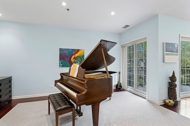 Forest Apartments unit 305, Glen Ellyn, IL 60137 - photo 6