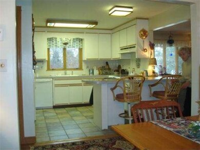 68 Windsor Rd, South Weymouth, MA 02190 - photo 5