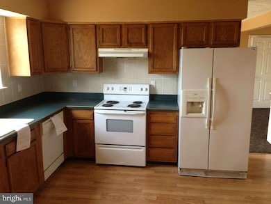 808 Cromwell Dr, Frederick, MD 21701 - photo 6