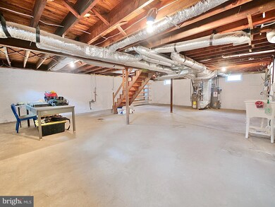 142 Gilmore St, Folsom, PA 19033 - photo 4