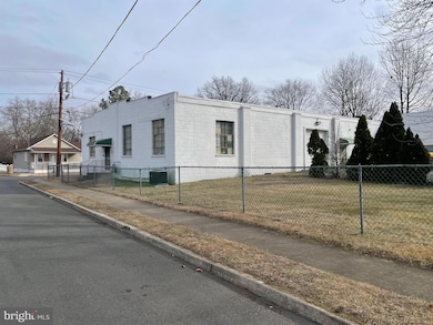 408 Berg Ave, Trenton, NJ 08610 - photo 5