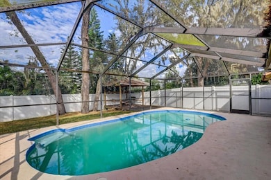 2524 Wrencrest Cir, Valrico, FL 33596 - photo 2