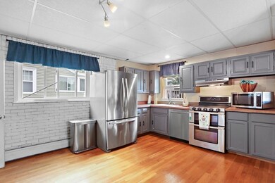 14 Marden St, Saugus, MA 01906 - photo 7