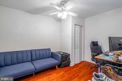 1038 S Bouvier St, Philadelphia, PA 19146 - photo 3