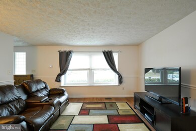 16122 Olmstead Ln, Woodbridge, VA 22191 - photo 5