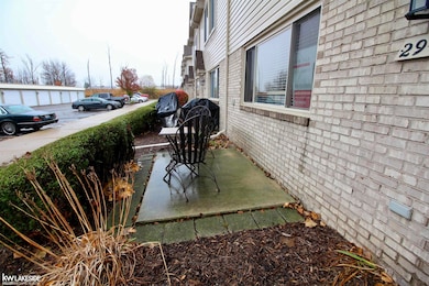 29408 Maurice Ct unit 50, Chesterfield, MI 48047 - photo 2