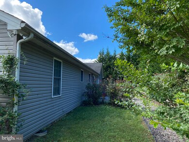 241 Southridge Dr, Berkeley Springs, WV 25411 - photo 5