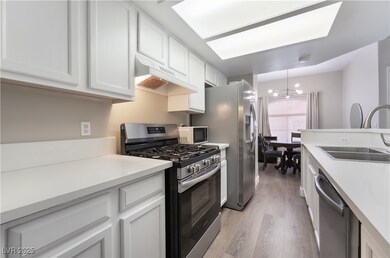 1620 Davilla St unit 202, Las Vegas, NV 89146 - photo 5