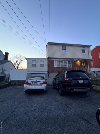 11 Argyle Terrace unit 2nd floor, Yonkers, NY 10701 - photo 3