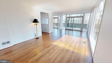 3321 Prince Charles Ct, Falls Church, VA 22044 - photo 4