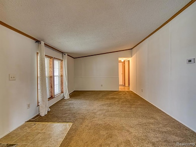 13749 Heritage St, Carleton, MI 48117 - photo 4