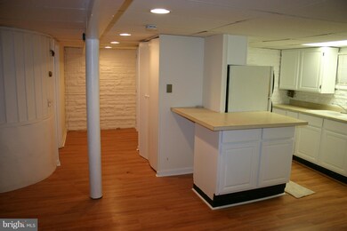 4611 Edmonston Rd unit B, Hyattsville, MD 20781 - photo 6