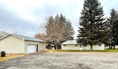 410 & 408 E Custer St, MacKay, ID 83251 - photo 7