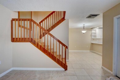 19 Amherst Ct unit D, Royal Palm Beach, FL 33411 - photo 3