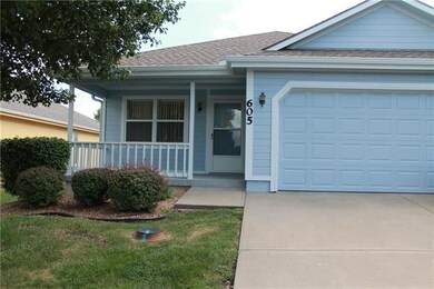 605 Twilight Dr, Raymore, MO 64083 - photo 2