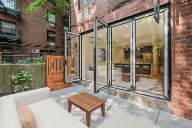 376 West St unit GB, New York, NY 10014 - photo 4