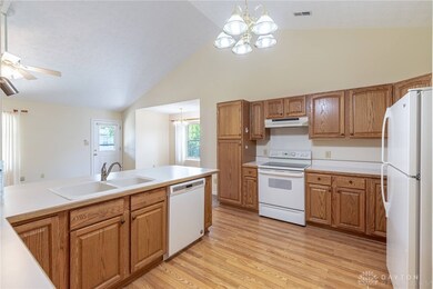 543 Kathys Way, Xenia, OH 45385 - photo 6