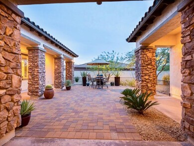 038_Courtyard