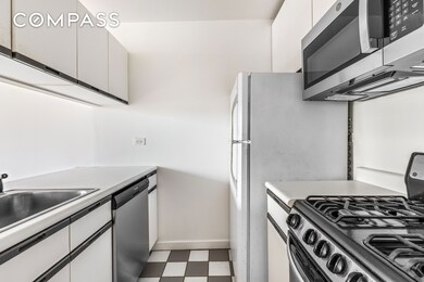 The Strand unit 6B, New York, NY 10036 - photo 3