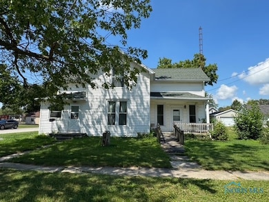 212 S Perry St, Woodville, OH 43469 - photo 3