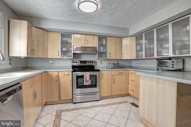 7567 Aspenpark Rd, Lorton, VA 22079 - photo 5