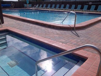 Windrush Pool and Jacuzzi