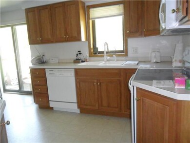 2815 Stenzel Ave, North Tonawanda, NY 14120 - photo 4