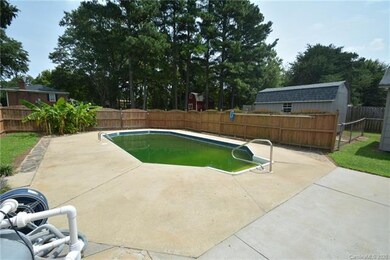 New pool liner to be installed w/o 9/4/20! New water will be added and pool will be ready to use!