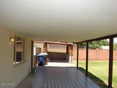 235 Large back patio